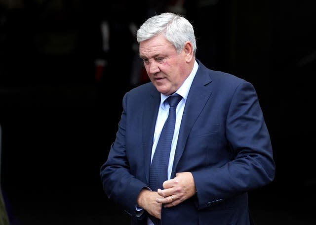 Bruce arrives ahead of the Premier League match at St. James’ Park