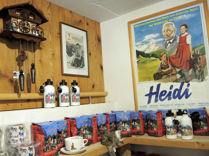 Heidikaffee, Heidischokolade, Heidiwurst: Das Souvenirangebot im «Heididorf» Rofels bei Maienfeld ist riesig. Foto: Thomas Burmeister