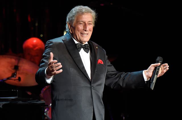 Kevin Mazur / Getty Images Tony Bennett performing at the Breast Cancer Research Foundation's Hot Pink Party: The Pink Standard at the Waldorf Astoria Hotel on April 30, 2015 in New York.