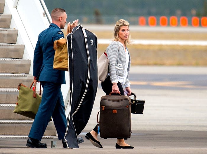 Natasha Archer en un viaje oficial de los Príncipes de Gales