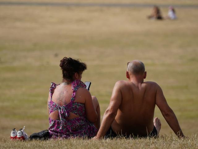 Schools let children ditch uniforms during heatwave