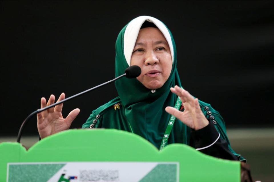 PAS Central Committee member Dr Halimah Ali Abdullah speaks during the last day of Muktamar 2019 in Kuantan June 23,2019.  — Picture by Ahmad Zamzahuri