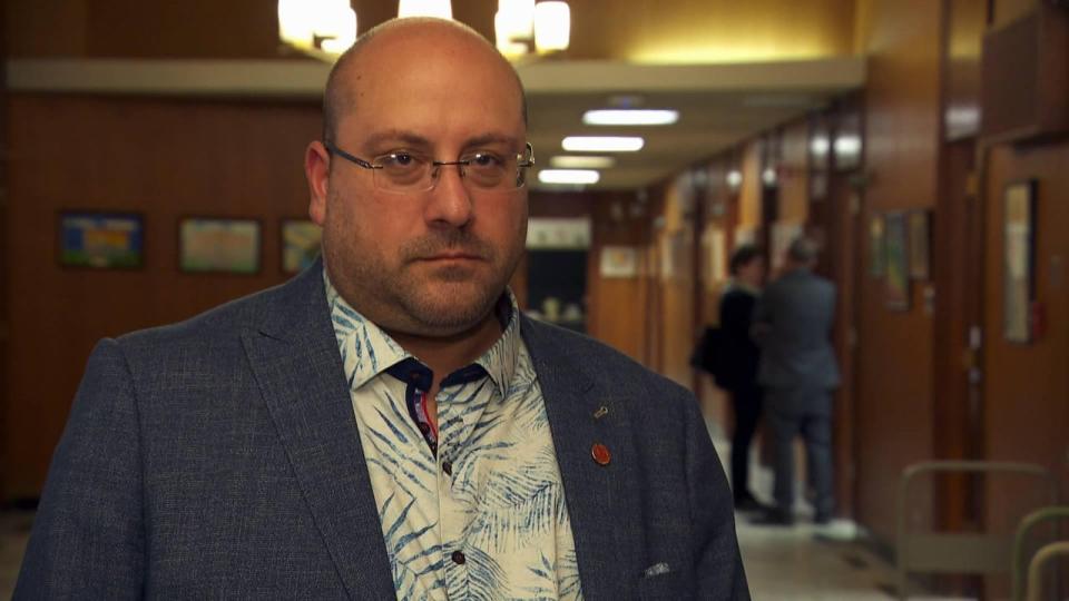 Joe Ortona, chair of the EMSB, says the board maintains that Bill 21 violates the rights of Quebec citizens. ((CBC) - image credit)