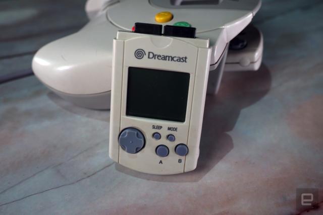 Turning a Dreamcast VMU Into Its Own Portable Console 