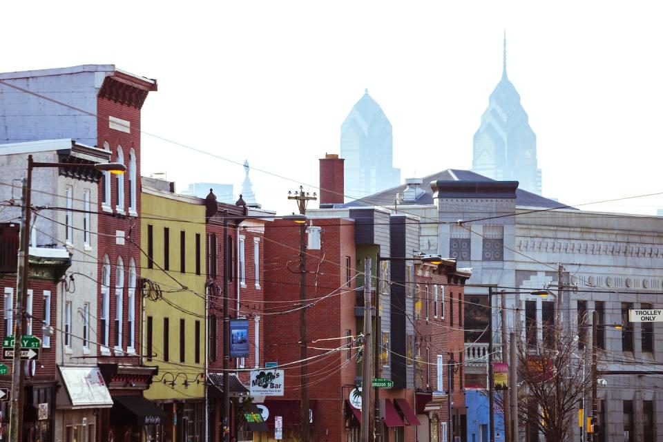 A view from Fishtown, a former working-class Philadelphia neighborhood that’s been heavily gentrified. <a href="https://www.gettyimages.com/detail/photo/fishtown-district-in-philadelphia-pennsylvania-royalty-free-image/641120274" rel="nofollow noopener" target="_blank" data-ylk="slk:peeterv/iStock/Getty Images Plus;elm:context_link;itc:0;sec:content-canvas" class="link ">peeterv/iStock/Getty Images Plus</a>