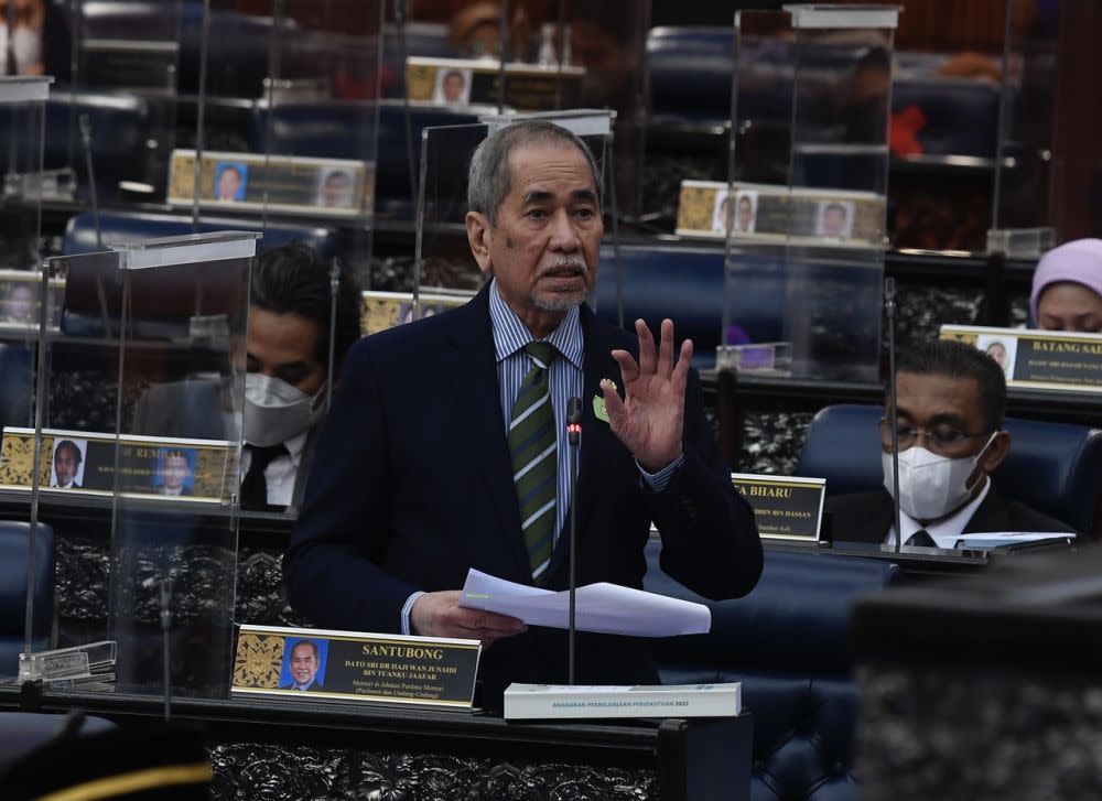 Law Minister Datuk Seri Wan Junaidi Tuanku Jaafar addresses members of Parliament in Dewan Rakyat, Kuala Lumpur November 22, 2021. — Bernama pic
