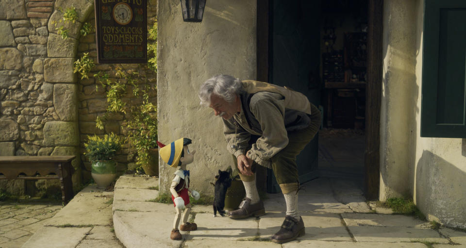 真人版《木偶奇遇記》找來湯姆漢克斯飾演老木匠蓋比特。（圖／Disney+）
