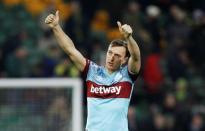 Football Soccer - Norwich City v West Ham United - Barclays Premier League - Carrow Road - 13/2/16 West Ham's Mark Noble acknowledges fans after the game Action Images via Reuters / Craig Brough Livepic