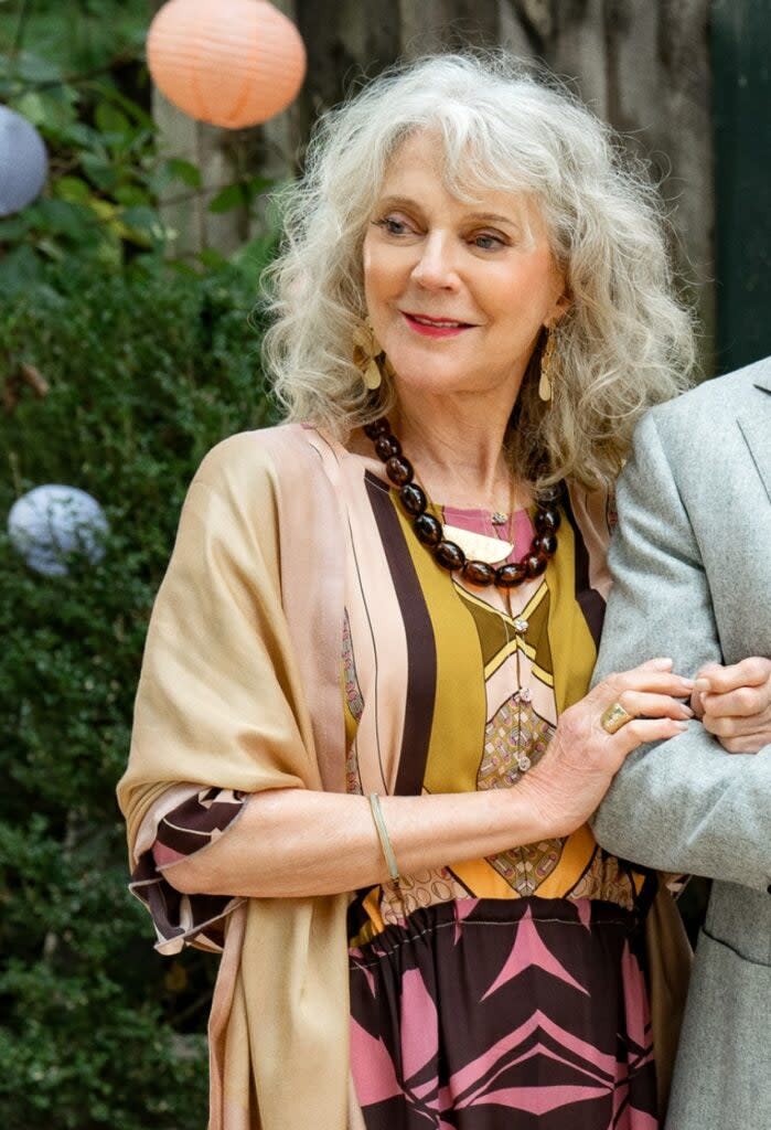 Blythe Danner portrays Grandma Gigi in "Happiness for Beginners" (Netflix)