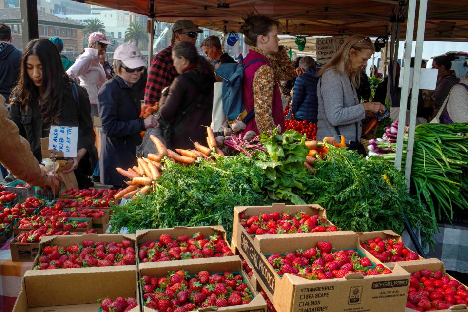 San Francisco, California
December 10, 2018

Organic produce from Dirty Girl Farm is displayed at the Ferry Plaza Farmers’ Market in San Francisco, Dec. 10, 2018.