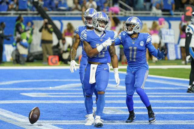 Trick plays, late touchdown drive help Detroit Lions end season