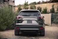 <p>Mazda today unveiled its new, second generation CX-9 three-row crossover SUV<br></p>