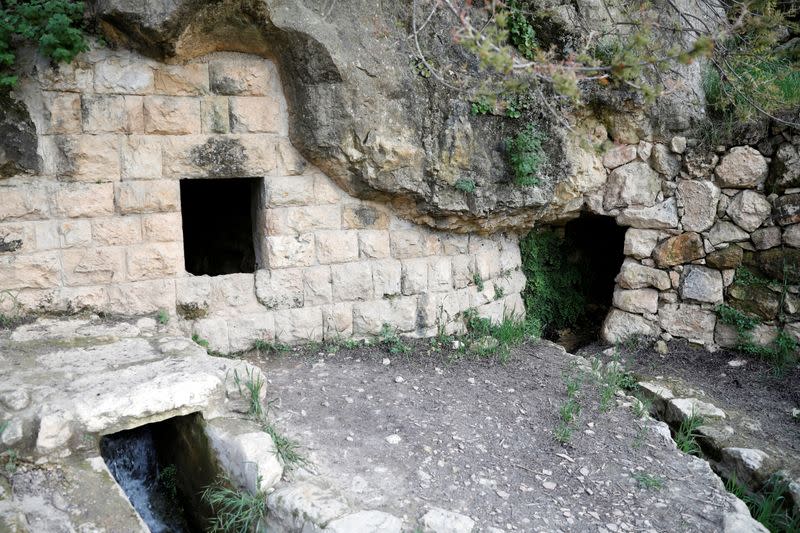 A natural spring where Ultra-Orthodox Jews usually does the "Mayim Shelanu" ceremony