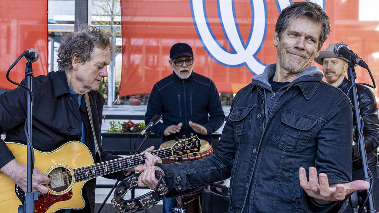  The Bacon Brothers. 