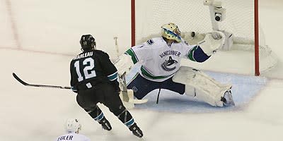 Patrick Marleau beat Roberto Luongo and has five goals in four games