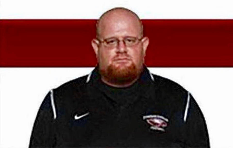 The family of Aaron Feis, who was killed in the Parkland shooting, will help the Dolphins with their NFL draft picks.