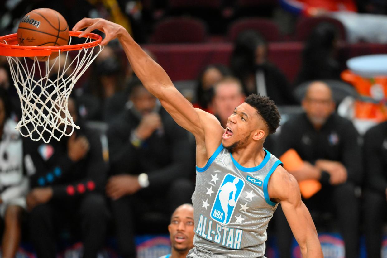 Giannis Antetokounmpo dunks in the second quarter of the 2022 NBA All-Star Game.