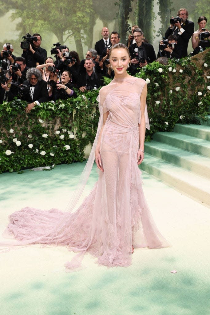 Phoebe Dynevor attends the 2024 Met Gala.