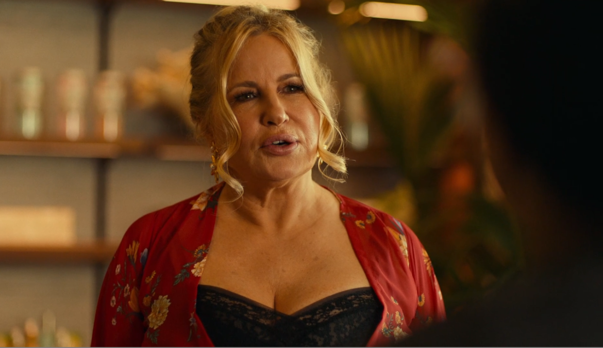 La comédienne Jennifer Coolidge pourrait bien avoir son propre spin off d’après le créateur de la série « The White Lotus » dans laquelle elle joue Tanya McQuoid.