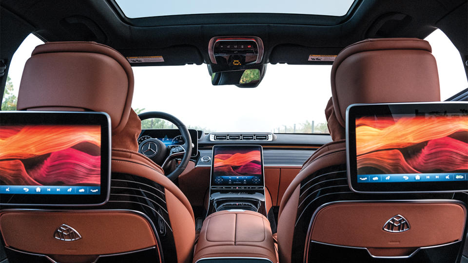 Mercedes-Maybach S680 4MATIC interior