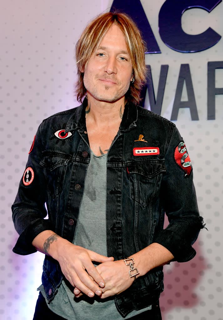 Keith Urban on red carpet 