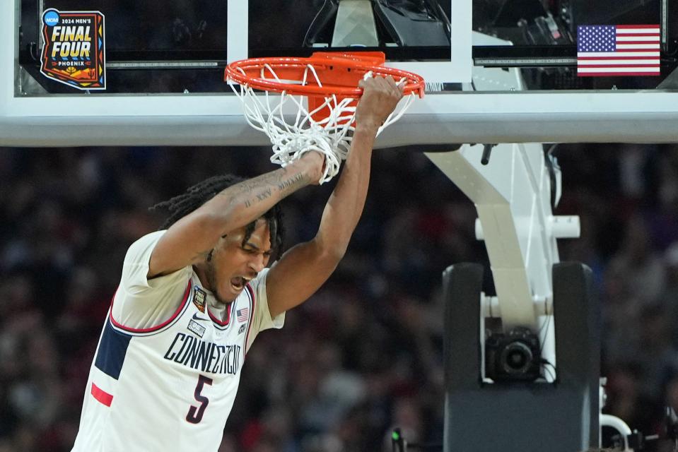 Stephon Castle scored a team-high 21 points in UConn's Final Four win over Alabama.