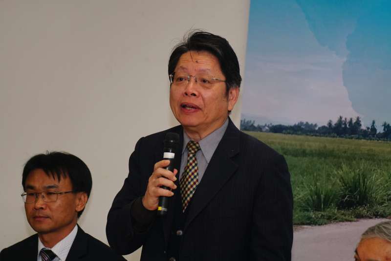 20180115-學術界支持農田水利會改制記者會，台灣大學吳榮杰教授發言。（盧逸峰攝）