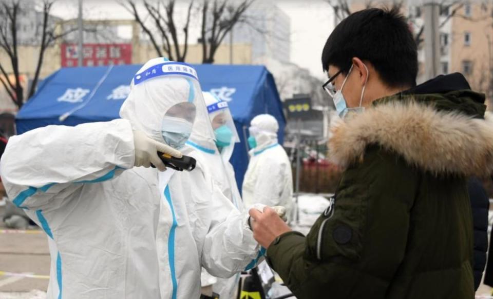 「自然醫學雜誌」估計，到了今年1月底，北京將會有超過9成的民眾，感染新冠病毒。