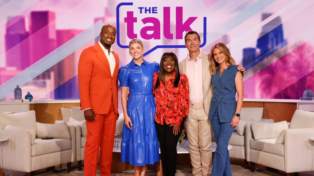  'The Talk' is hosted by Akbar Gbajabiamila, Amanda Klootz, Sheryl Underwood, Jerry O’Connell and Natalie Morales. 