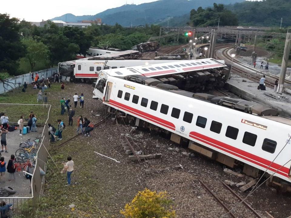 Taiwan train crash kills 18 people and injures 160 more