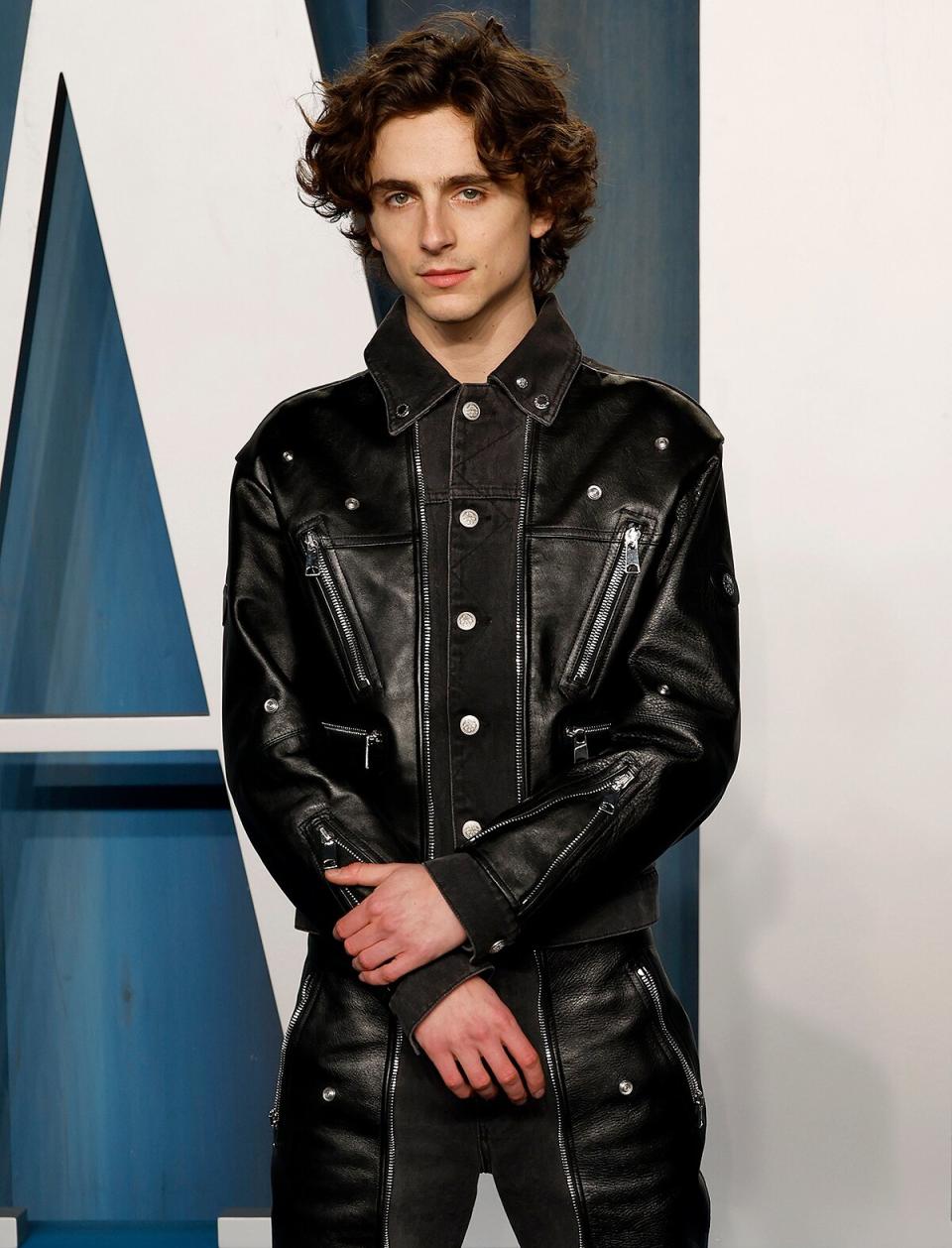 Timothée Chalamet attends the 2022 Vanity Fair Oscar Party hosted by Radhika Jones at Wallis Annenberg Center for the Performing Arts on March 27, 2022