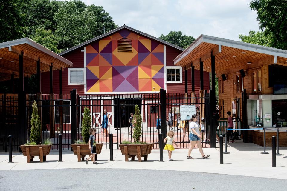 The entrance to the WNC Nature Center in East Asheville June 2, 2022.