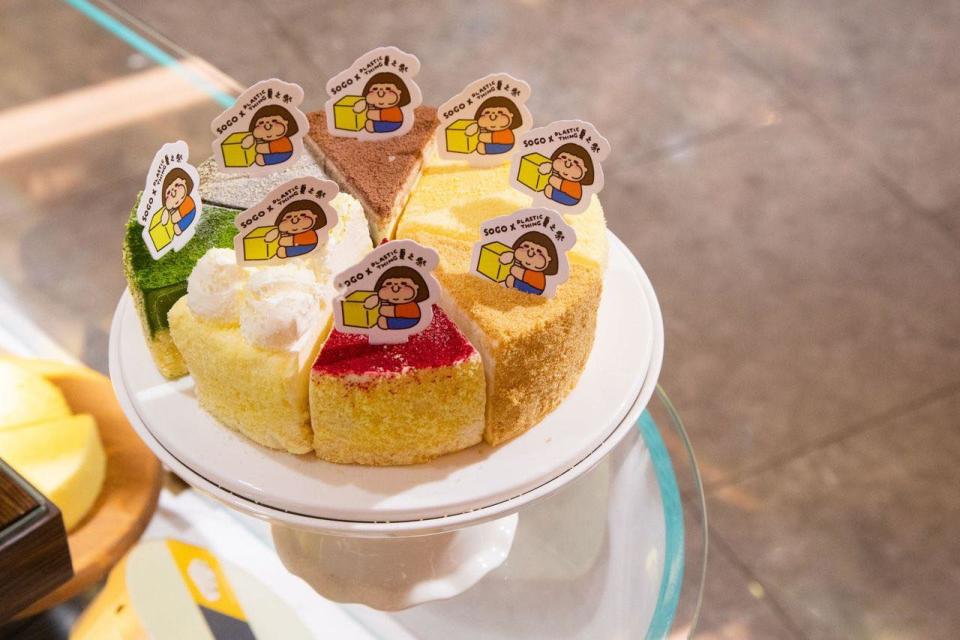 祟光超市推出多款加入了為食妹圖案的食品，如Luna Cake的「八王子」雙層芝士蛋糕。