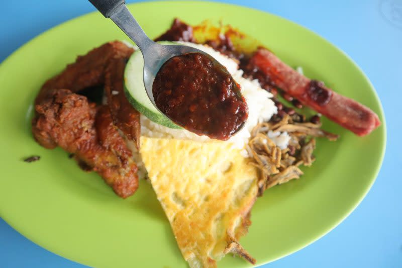 epok epok central - nasi lemak sambal