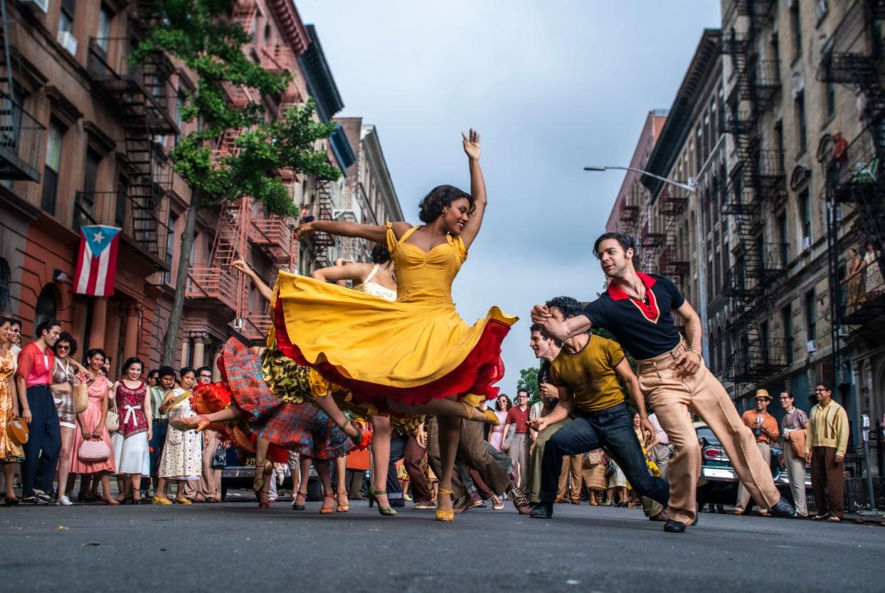 Musicalfans erwarten in der Kinoadaption von "West Side Story" nicht nur tolle Tanzsequenzen, sondern auch große Gefühle. (Bild: Disney)