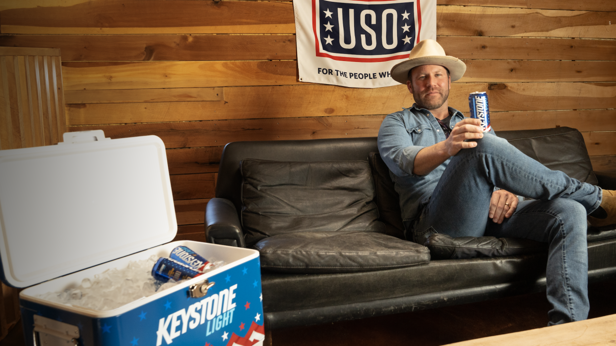 Drake White discusses his new partnership with Keystone Light and the USO.