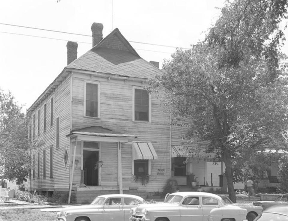 The boarding house at 334 N. McDonough St. in  Montgomery that was run by Hank Williams' mother.