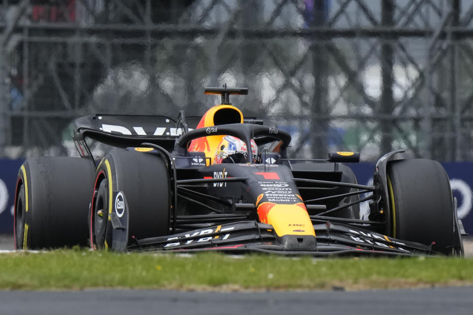 Max Verstappen de Red Bull durante el Gran Premio Británico de la Fórmula Uno en el circuito de Silverstone, el domingo 9 de julio de 2023. (AP Foto/Luca Bruno)