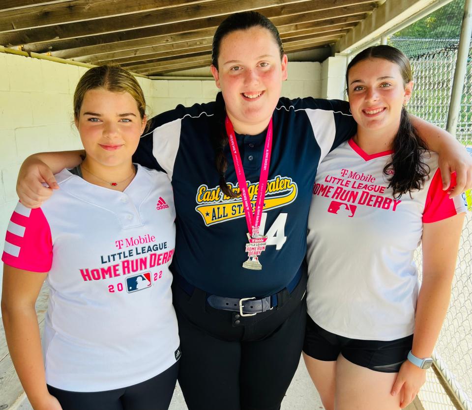 Olivia Atkins (left), Molly (middle) and Maggie (right) Schlossberg