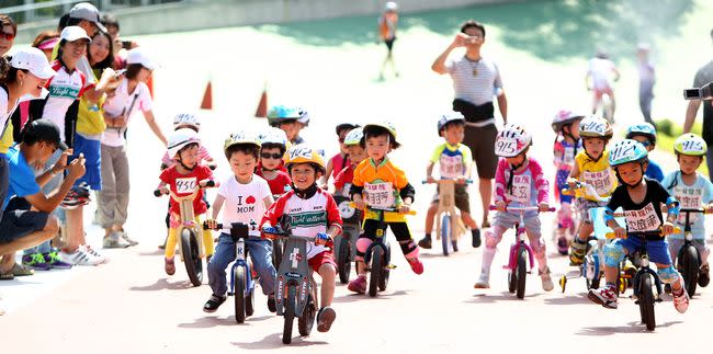 幼幼組出發時可愛的模樣。（圖片由自行車騎士協會╱提供）