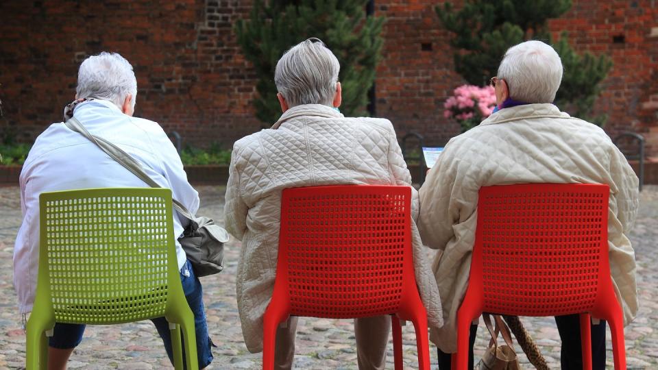 Die seit 2005 erhobene Rentensteuer trifft eine jährlich wachsende Gruppe Ruheständler. Foto: Jens Wolf