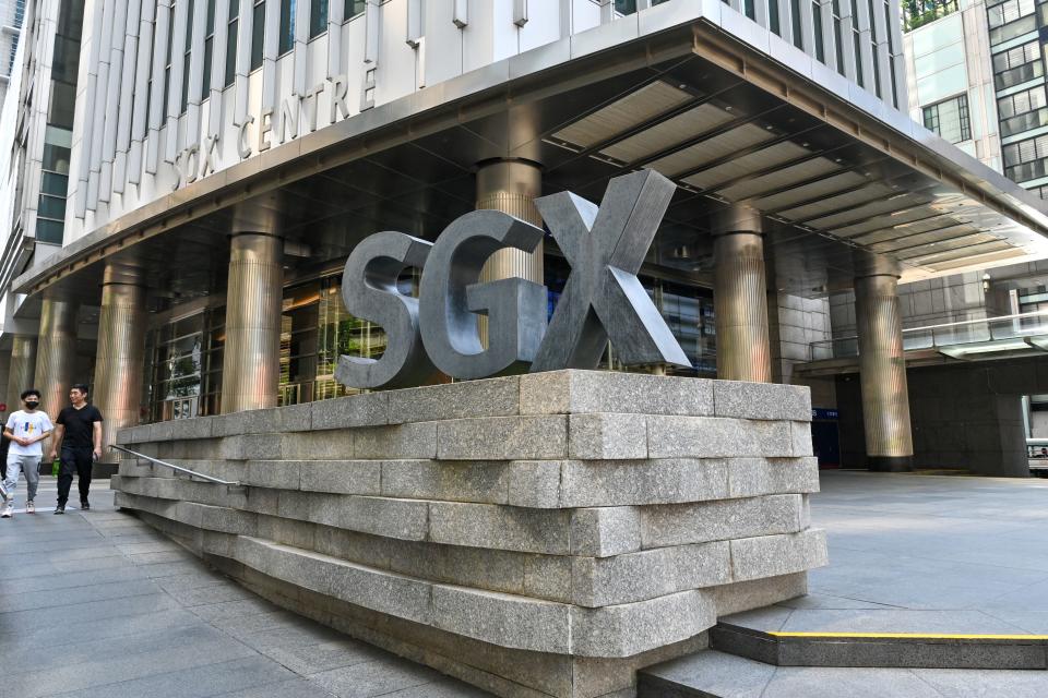 新加坡交易所（SGX）去年只得7隻新股掛牌，總集資額3億美元，分別僅及香港十分之一和二十分之一。