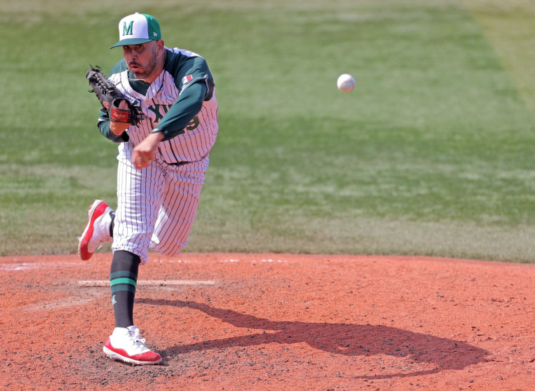 Mexico's relief pitcher Oliver Perez hurls the ball during the eighth inning.