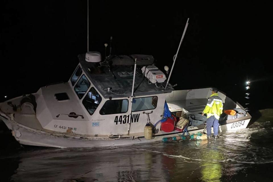 A sailor who suffered a serious head laceration was taken to the hospital Wednesday evening after his lobster fishing boat, the Martha Jane, ran aground below the Mesa in Santa Barbara. 