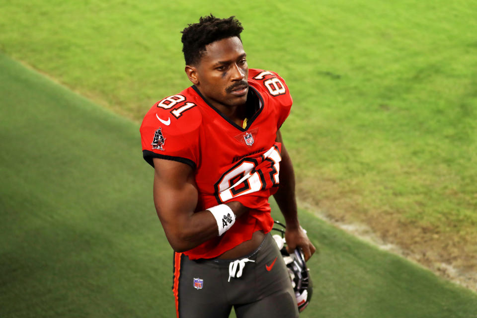 TAMPA, FLORIDA - NOVEMBER 08: Antonio Brown #81 of the Tampa Bay Buccaneers walks off the field after being defeated by the New Orleans Saints 38-3 at Raymond James Stadium on November 08, 2020 in Tampa, Florida. (Photo by Mike Ehrmann/Getty Images)