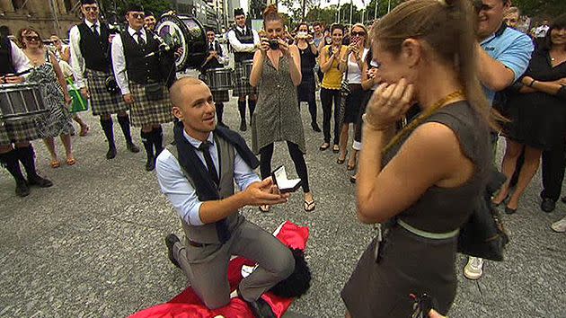 Barry Freeme goes down on one knee before asking his girlfriend accepts his proposal.