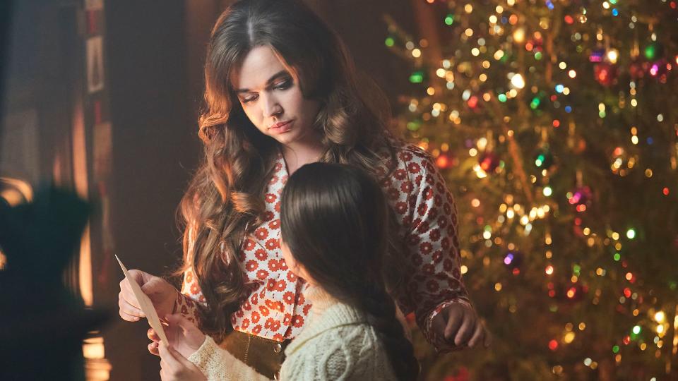 Megan Cusack and Francesca Fullilove as Nancy Corrigan and Colette Corrigan in Call the Midwife