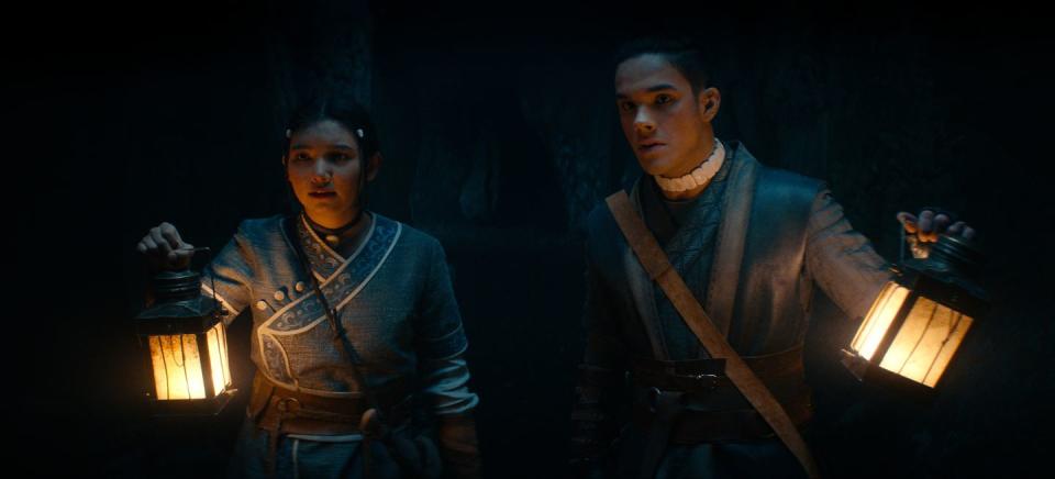 avatar the last airbender l to r kiawentiio as katara, ian ousley as sokka in season 1 of avatar the last airbender cr courtesy of netflix © 2023