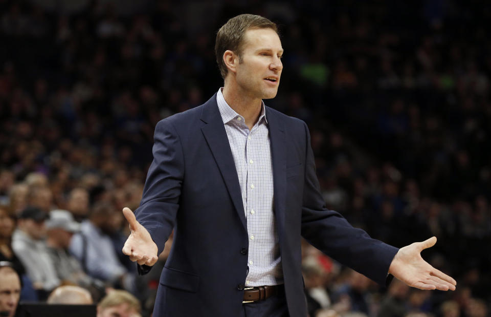 Former Chicago Bulls head coach Fred Hoiberg didn’t just lose the respect of the veteran players in his locker room, but he apparently couldn’t control the young players, either. (AP Photo/Jim Mone)