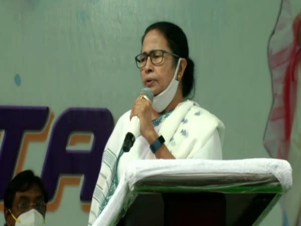 West Bengal Chief Minister, TMC supremo Mamata Banerjee addressing public rally in Bhabanipur on Wednesday. [Photo/ANI]